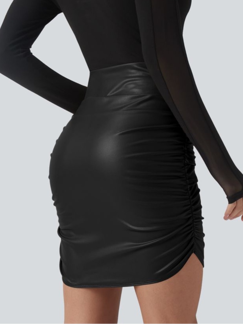 Halara High Waist Tummy Control Ruched 2-1 Fleece Line Bodycon Party Skirt XS